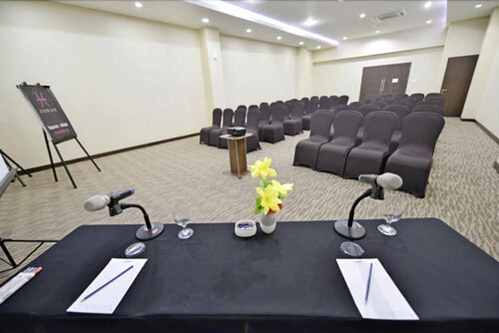 Zodiak Kebon Kawung By Kagum Hotel Bandung